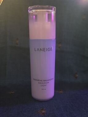 LANEIGE Light Lavender Emulsion Bottle